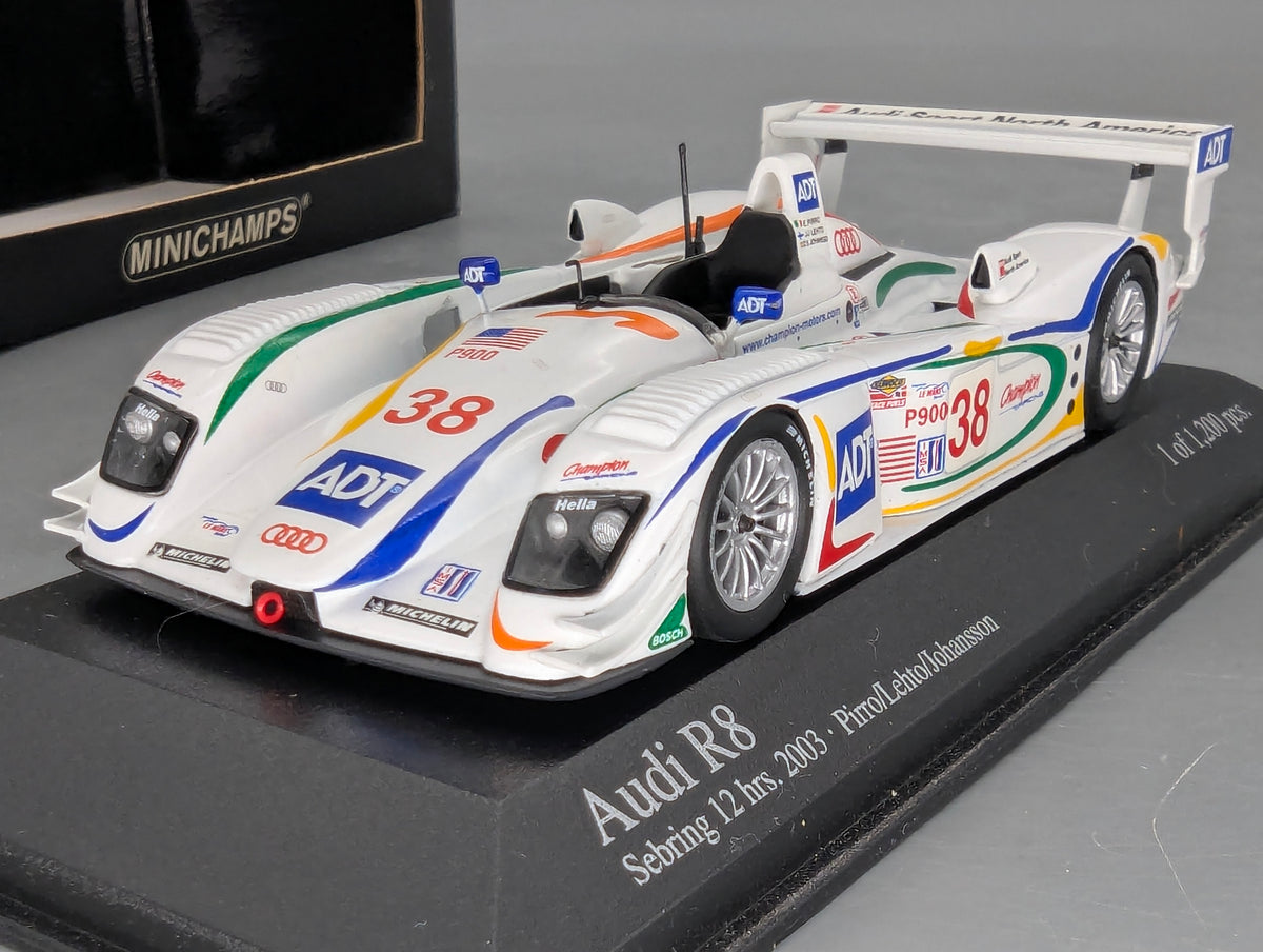 Modellautos 1:43 Minichamps Audi R8 12h Sebring 2003 #38 mit OVP