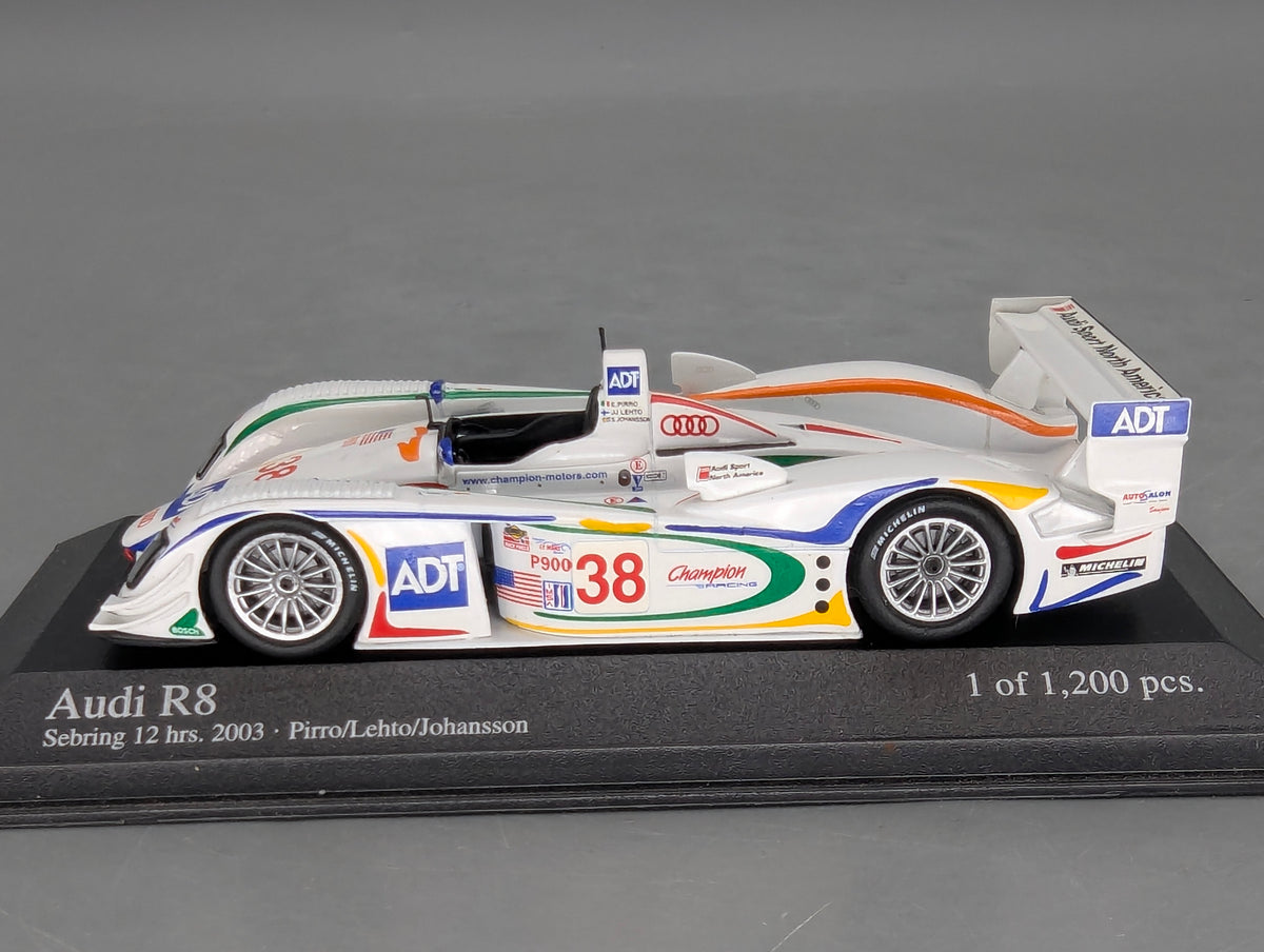 Modellautos 1:43 Minichamps Audi R8 12h Sebring 2003 #38 mit OVP