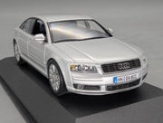 Modellautos 1:43 Minichamps Audi A8 4.2 Coupe Eissilber Metallic Silber mit Dealer OVP