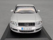 Modellautos 1:43 Minichamps Audi A8 4.2 Coupe Eissilber Metallic Silber mit Dealer OVP