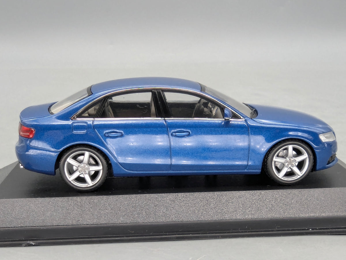 Modellautos 1:43 Minichamps Audi A4 3.2 Quattro Aruba Blau Metallic mit Dealer OVP