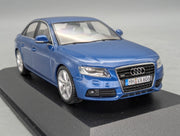 Modellautos 1:43 Minichamps Audi A4 3.2 Quattro Aruba Blau Metallic mit Dealer OVP