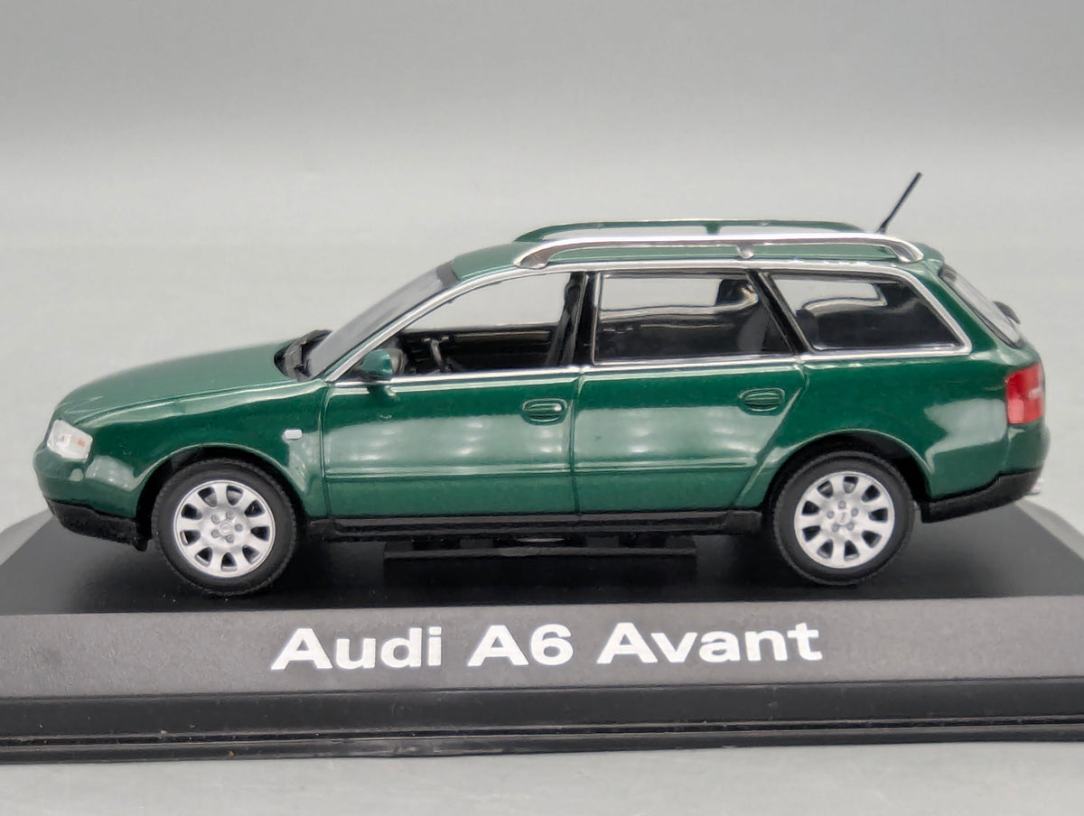 Modellautos 1:43 Minichamps Audi A6 3.0 Avant Grün Met. mit Dealer OVP