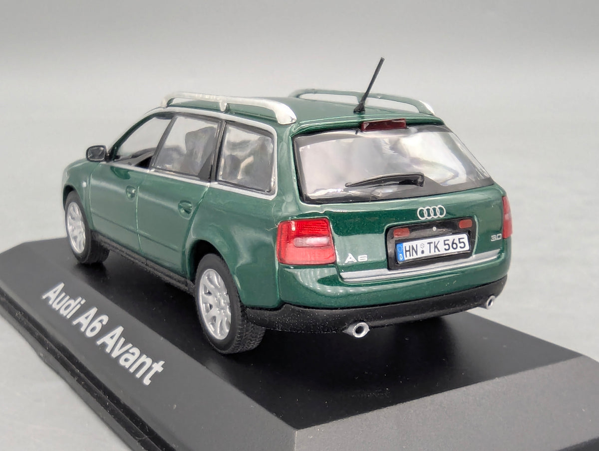 Modellautos 1:43 Minichamps Audi A6 3.0 Avant Grün Met. mit Dealer OVP