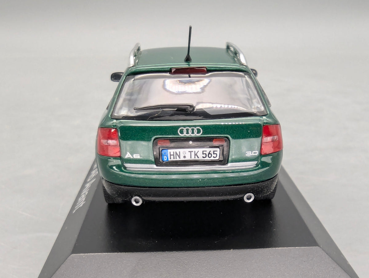 Modellautos 1:43 Minichamps Audi A6 3.0 Avant Grün Met. mit Dealer OVP