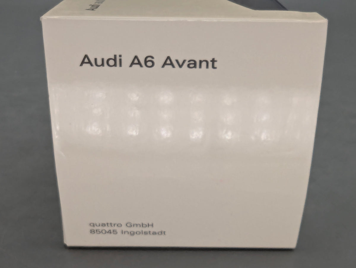 Modellautos 1:43 Minichamps Audi A6 3.0 Avant Grün Met. mit Dealer OVP