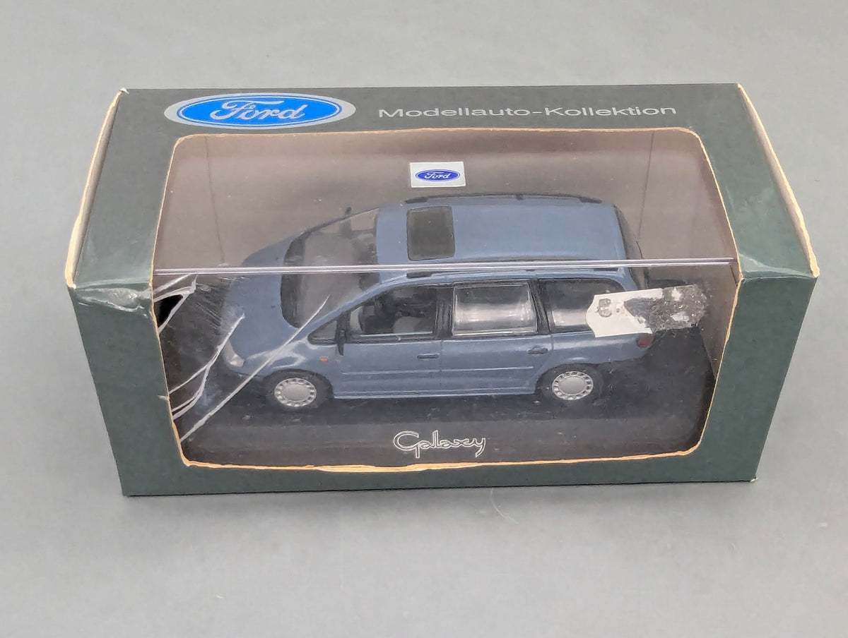 Modellautos 1:43 Minichamps Ford Galaxy Hellblau mit Dealer OVP