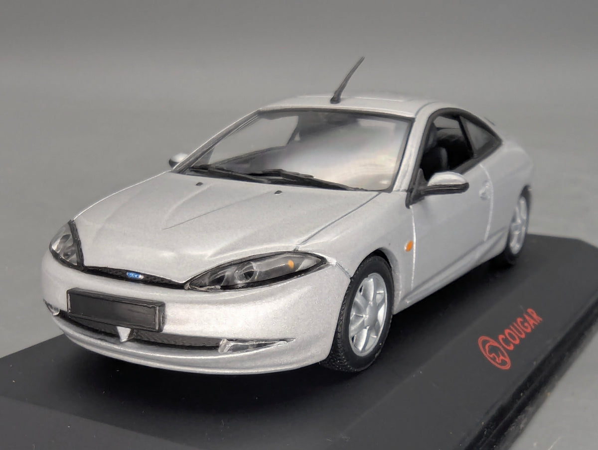Modellautos 1:43 Minichamps Ford Cougar Silber mit Dealer OVP