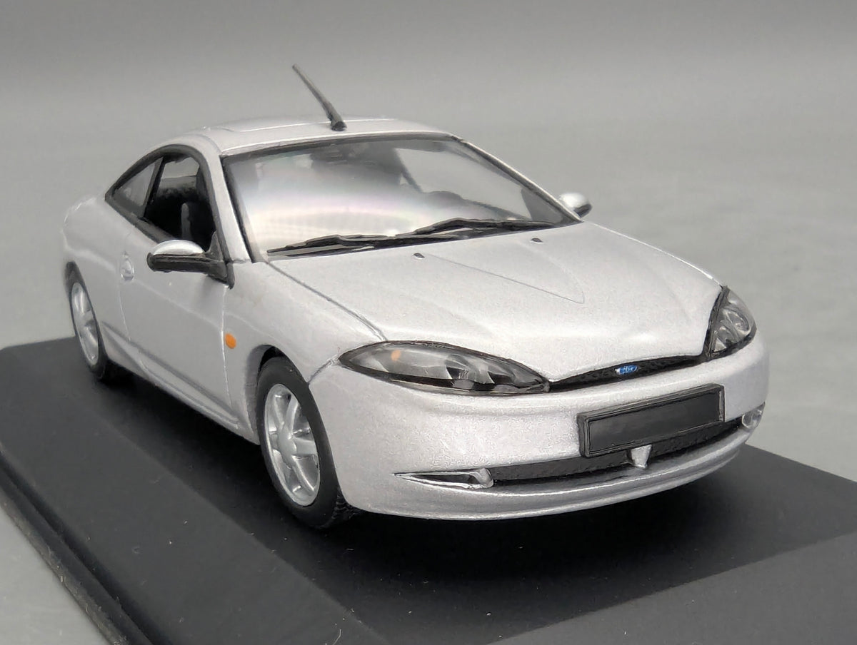 Modellautos 1:43 Minichamps Ford Cougar Silber mit Dealer OVP