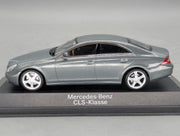Modellautos 1:43 Minichamps Mercedes-Benz CLS-Klasse Perlitgrau Metallic mit Dealer OVP