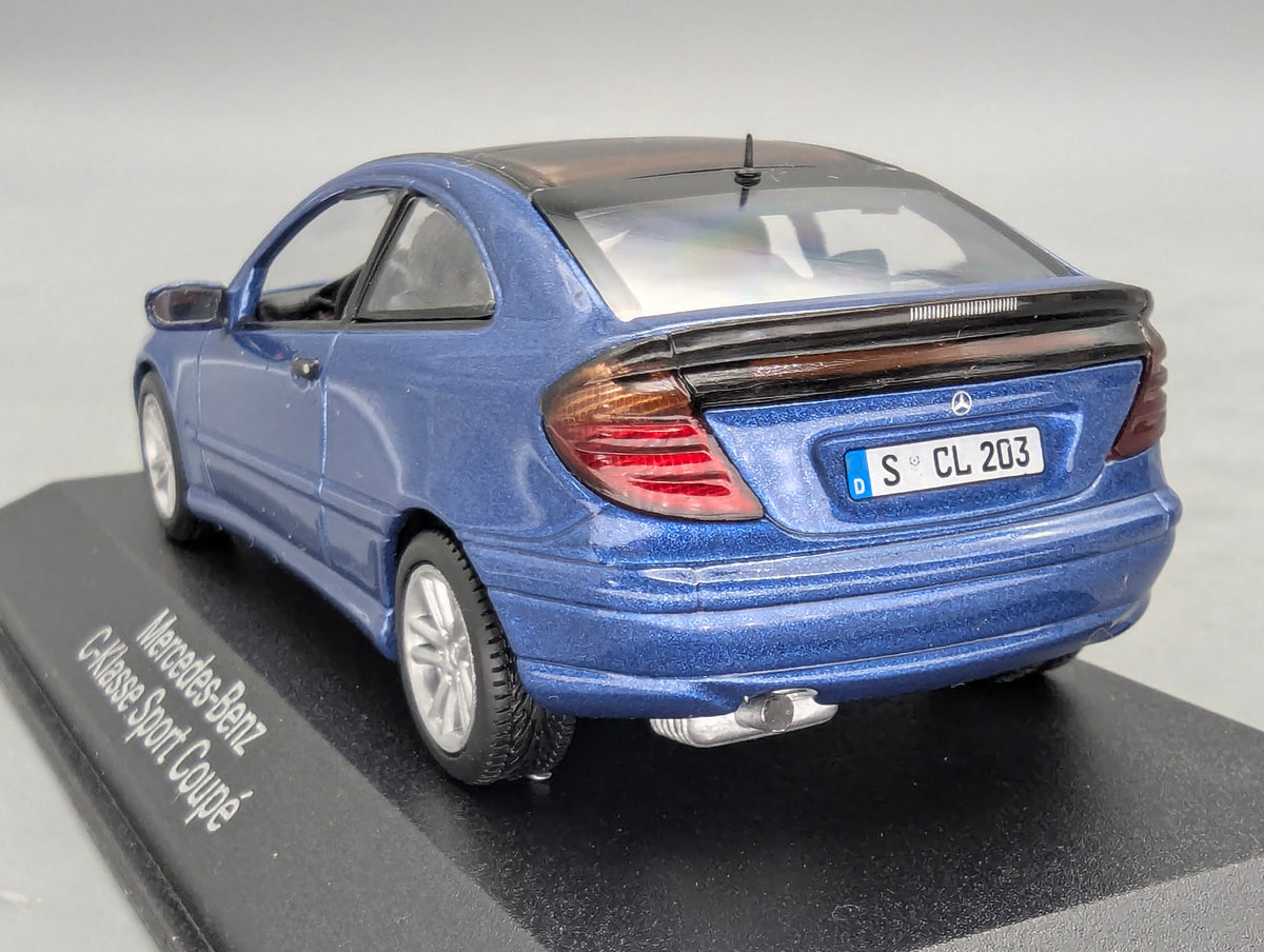 Modellautos 1:43 Minichamps Mercedes-Benz C-Klasse Sport Coupe mit Dealer OVP