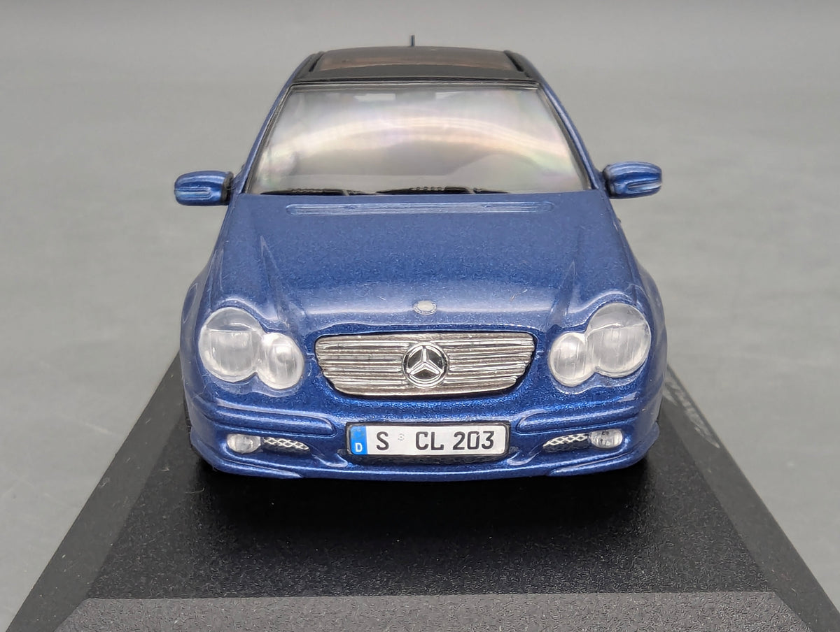 Modellautos 1:43 Minichamps Mercedes-Benz C-Klasse Sport Coupe mit Dealer OVP
