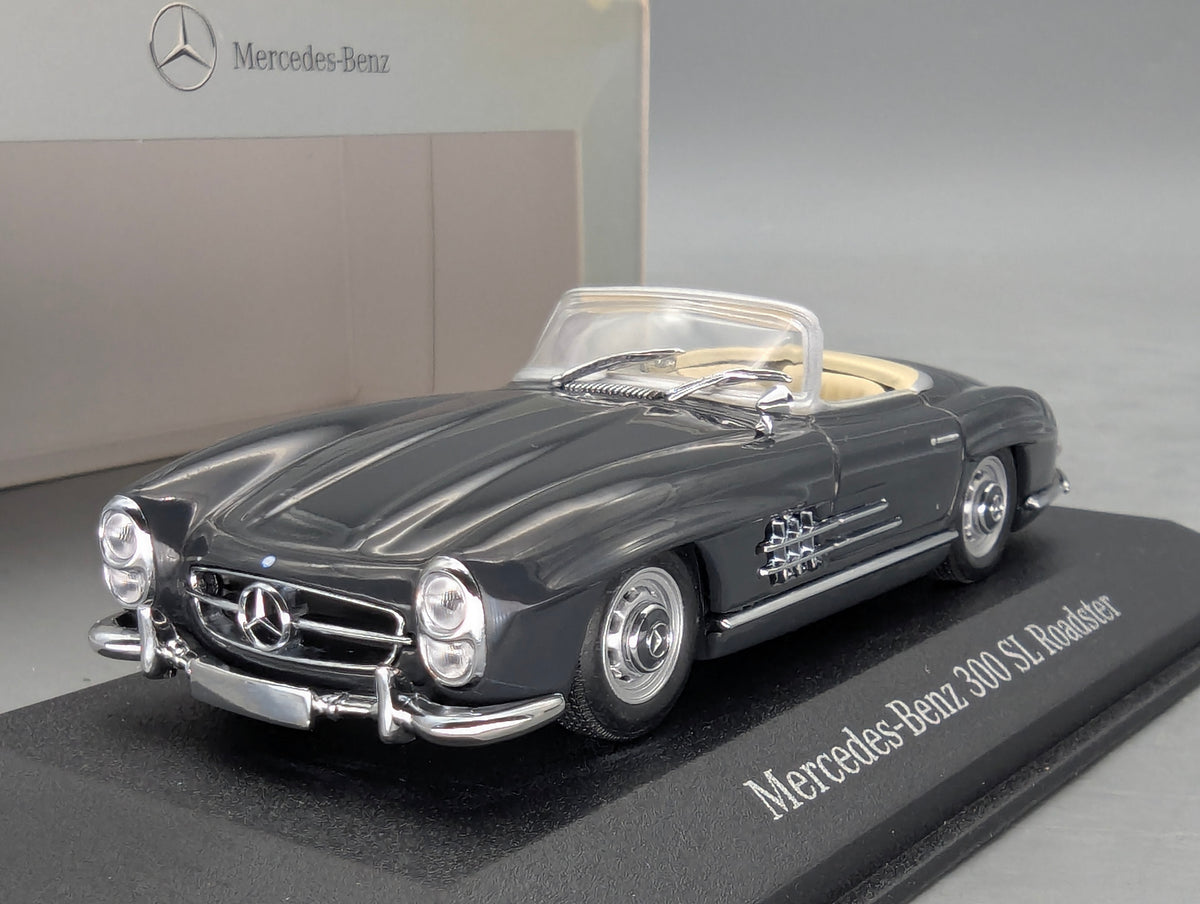 Modellautos 1:43 Minichamps Mercedes-Benz 300 SL Roadster mit Dealer OVP