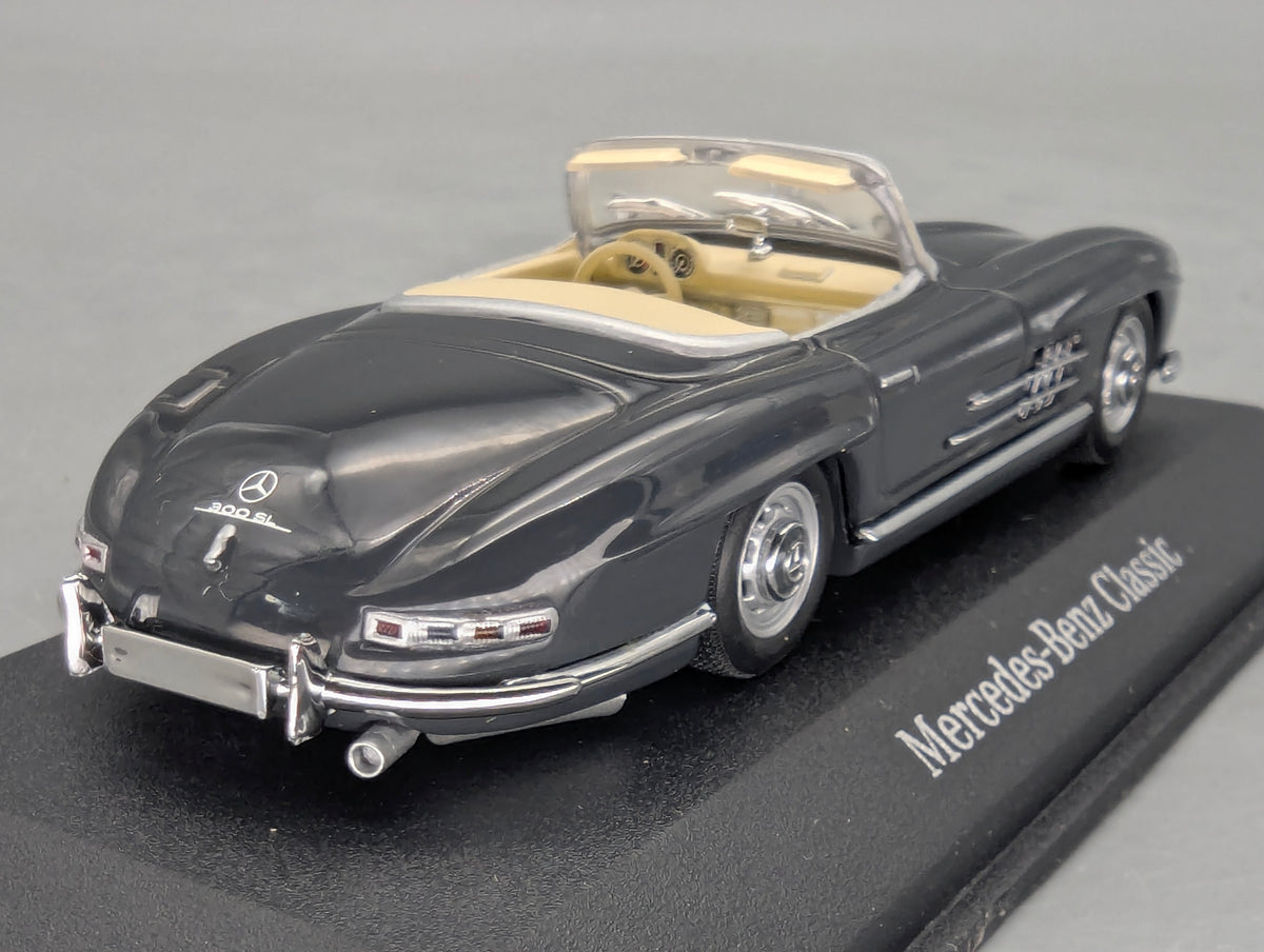 Modellautos 1:43 Minichamps Mercedes-Benz 300 SL Roadster mit Dealer OVP