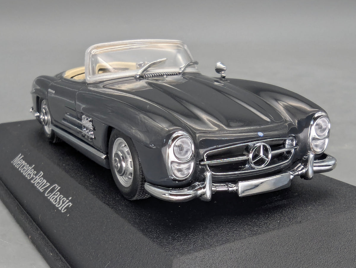 Modellautos 1:43 Minichamps Mercedes-Benz 300 SL Roadster mit Dealer OVP