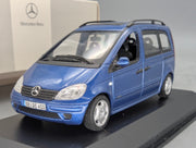 Modellautos 1:43 Minichamps Mercedes-Benz Vaneo Blau Metallic mit Dealer OVP