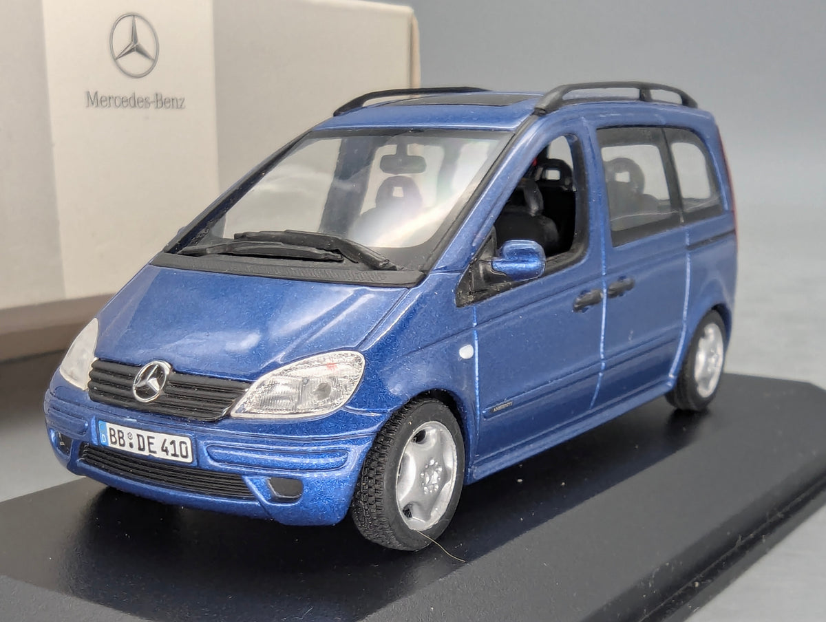Modellautos 1:43 Minichamps Mercedes-Benz Vaneo Blau Metallic mit Dealer OVP
