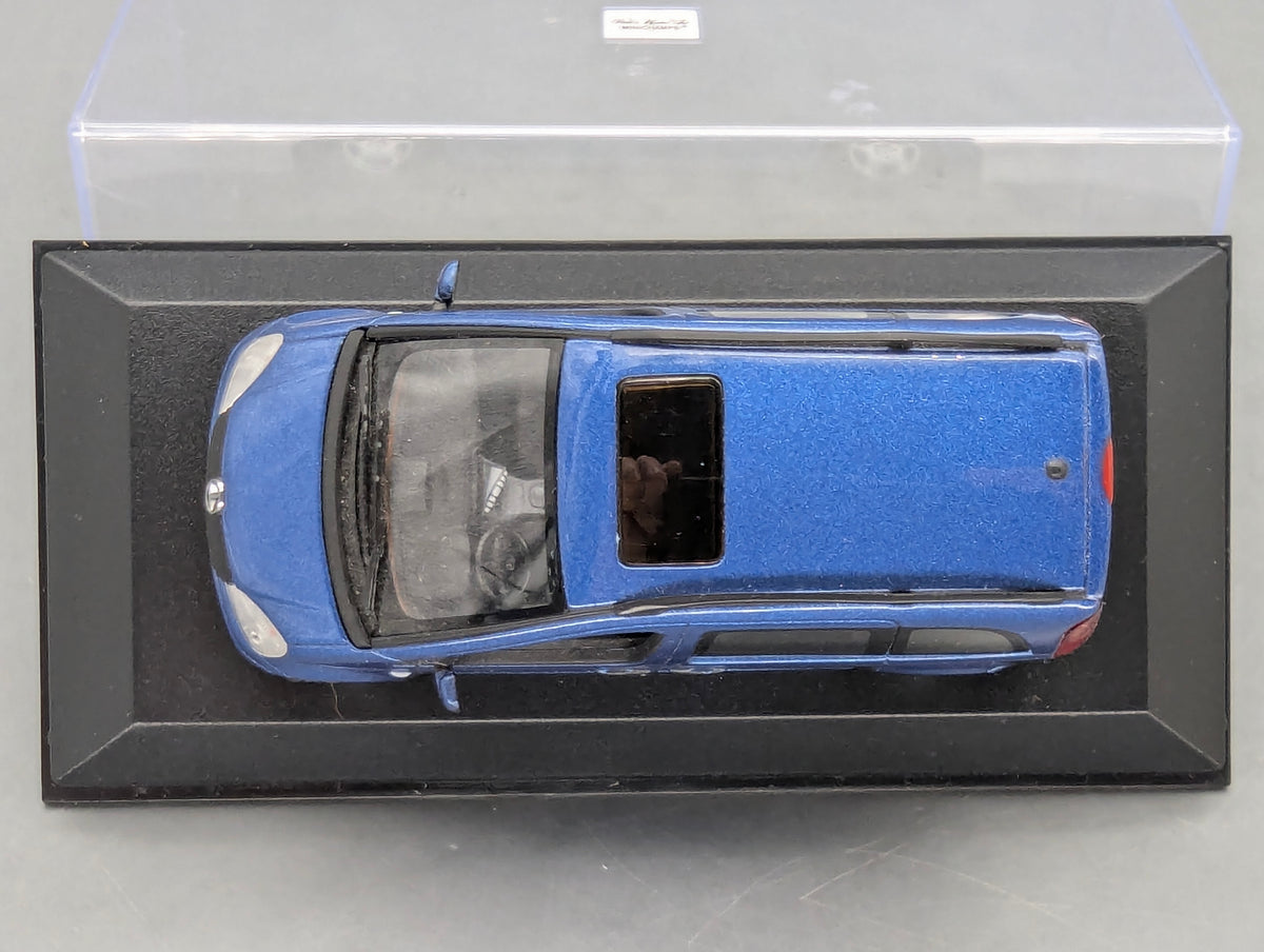 Modellautos 1:43 Minichamps Mercedes-Benz Vaneo Blau Metallic mit Dealer OVP