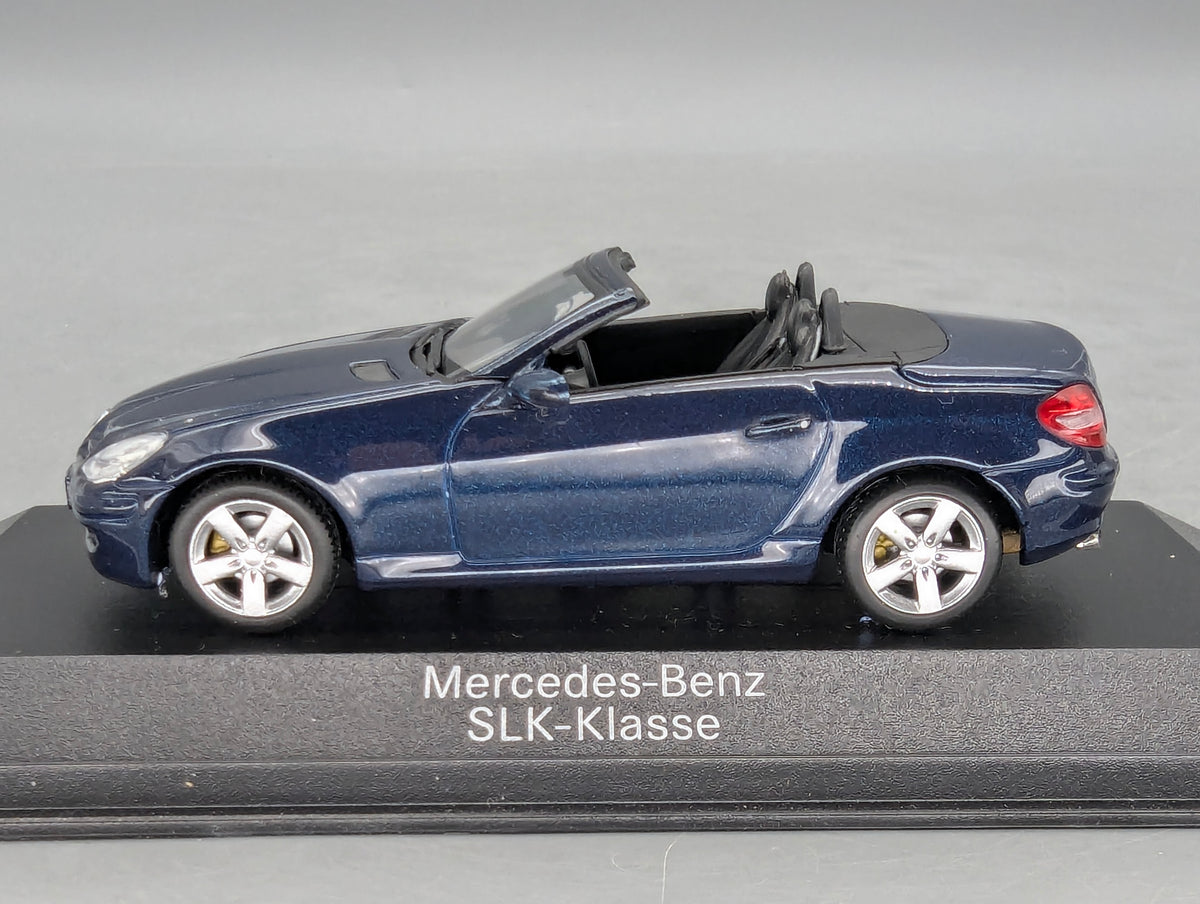 Modellautos 1:43 Minichamps Mercedes-Benz SLK-Klasse Benetoitblau mit Dealer OVP