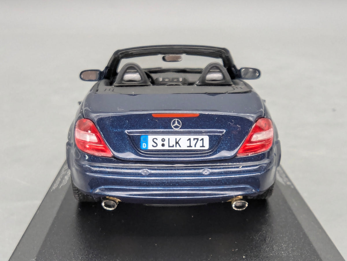 Modellautos 1:43 Minichamps Mercedes-Benz SLK-Klasse Benetoitblau mit Dealer OVP