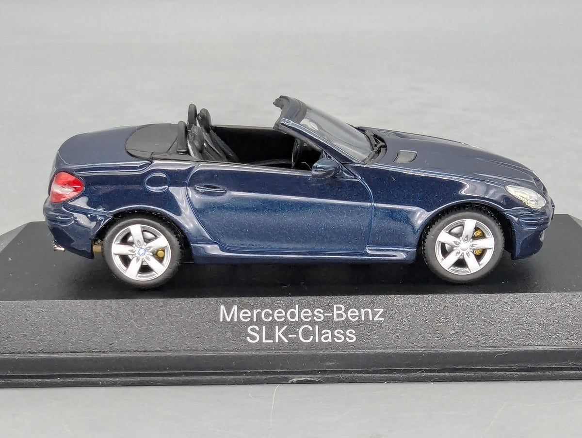 Modellautos 1:43 Minichamps Mercedes-Benz SLK-Klasse Benetoitblau mit Dealer OVP