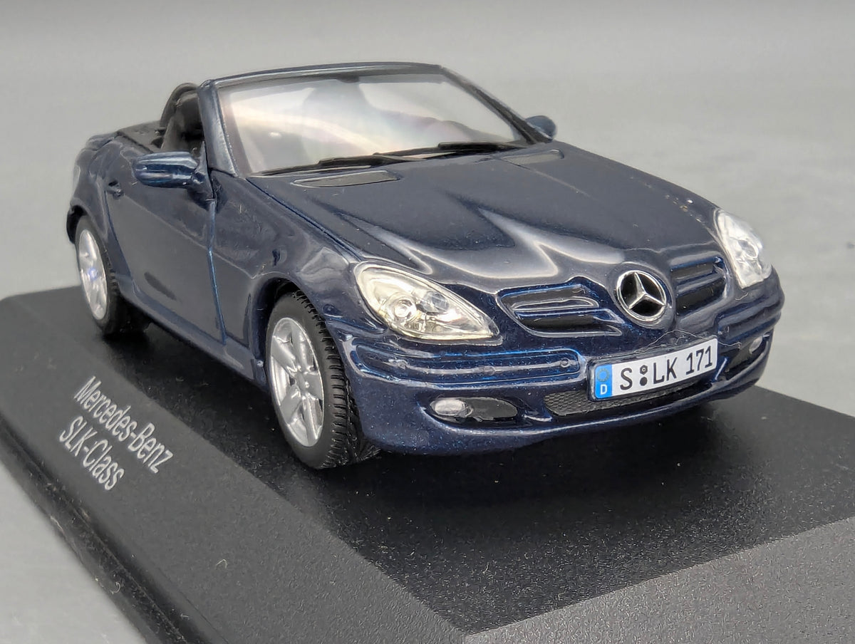 Modellautos 1:43 Minichamps Mercedes-Benz SLK-Klasse Benetoitblau mit Dealer OVP