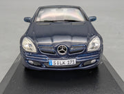 Modellautos 1:43 Minichamps Mercedes-Benz SLK-Klasse Benetoitblau mit Dealer OVP