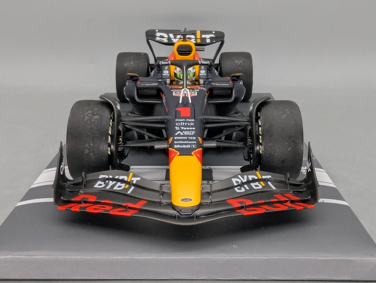Modellautos 1:43 Minichamps Red Bull RB18 WINNER French GP 2022 Verstappen OVP
