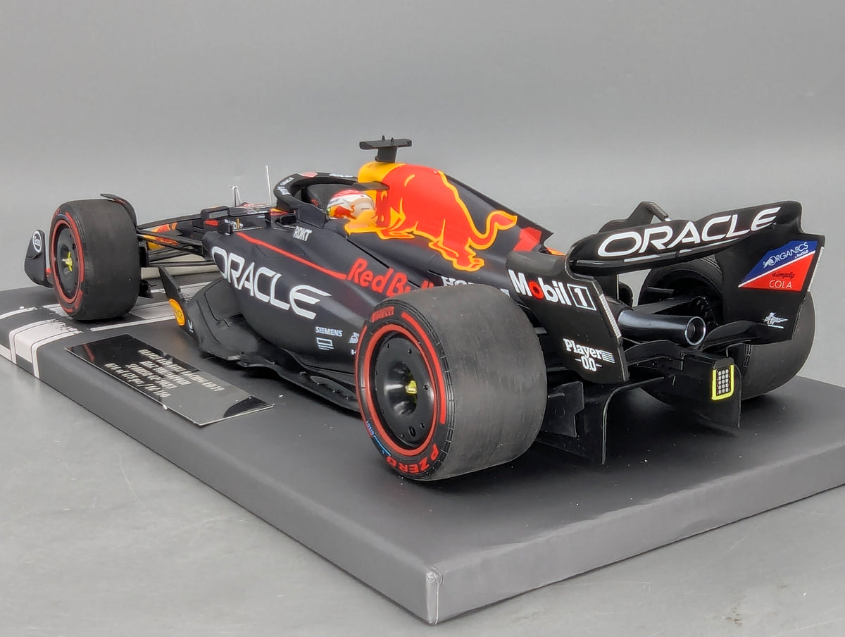 Modellautos 1:43 Minichamps Red Bull RB19 WINNER Spanish GP 2023 Verstappen OVP