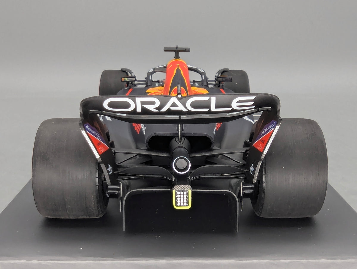 Modellautos 1:43 Minichamps Red Bull RB19 WINNER Spanish GP 2023 Verstappen OVP