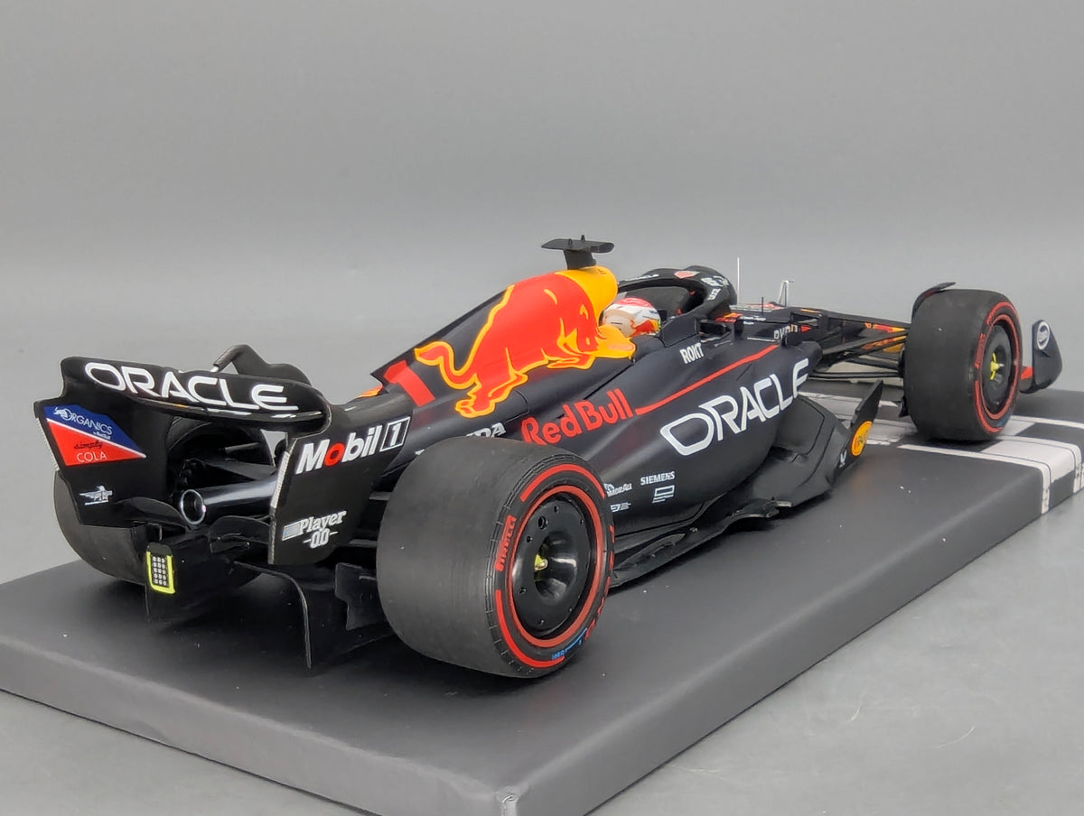 Modellautos 1:43 Minichamps Red Bull RB19 WINNER Spanish GP 2023 Verstappen OVP