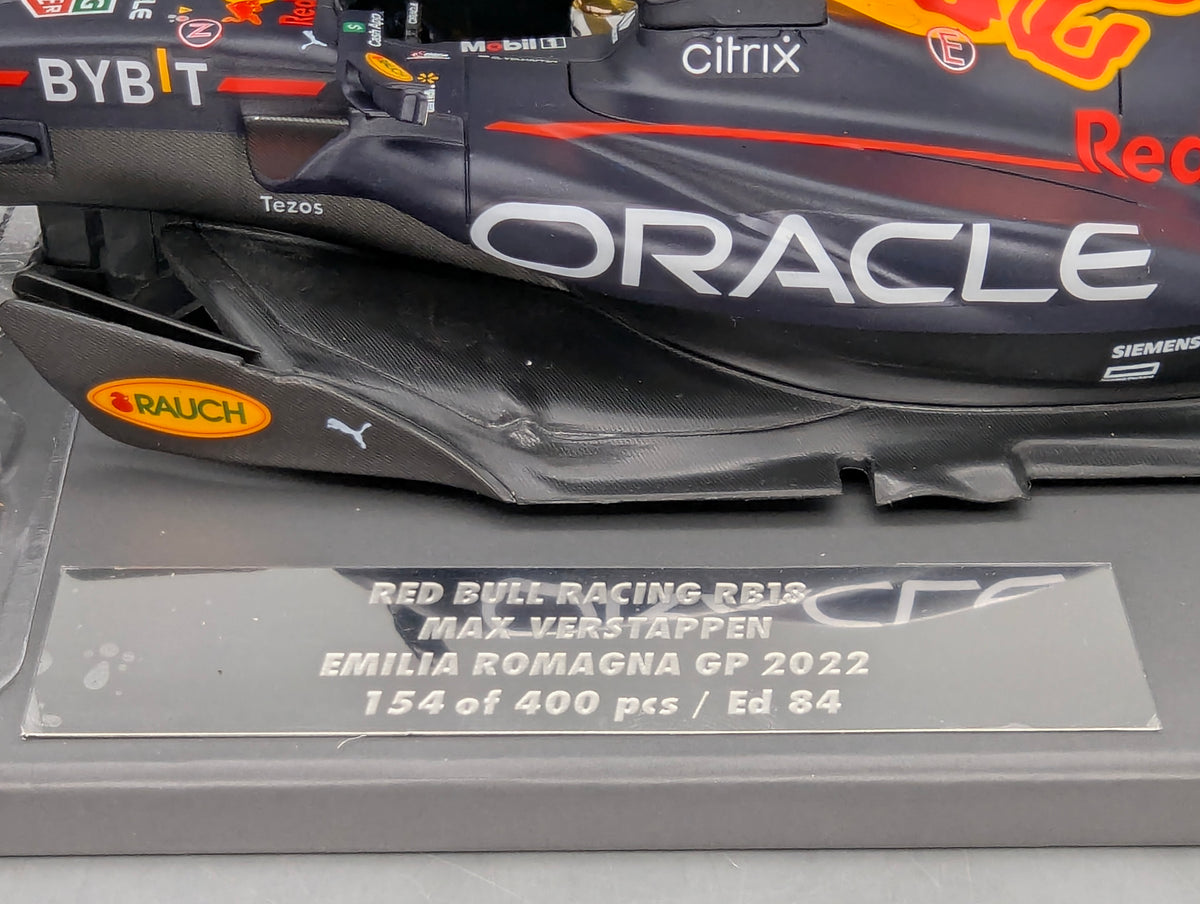 Modellautos 1:43 Minichamps Red Bull RB18 WINNER Imola 2022 Verstappen OVP