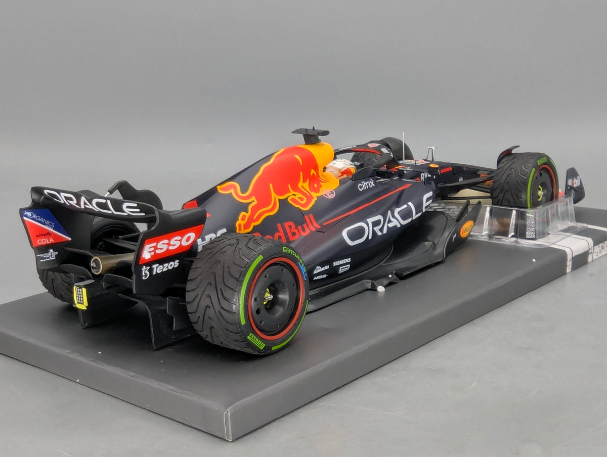 Modellautos 1:43 Minichamps Red Bull RB18 WINNER Imola 2022 Verstappen OVP