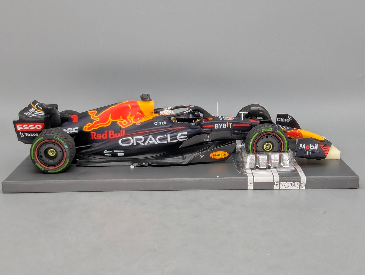 Modellautos 1:43 Minichamps Red Bull RB18 WINNER Imola 2022 Verstappen OVP
