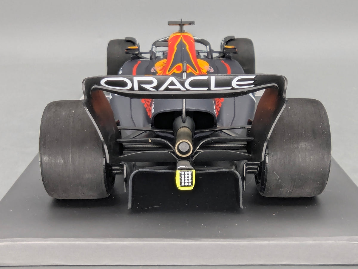 Modellautos 1:43 Minichamps Red Bull RB18 WINNER Canada GP 2022 Verstappen OVP