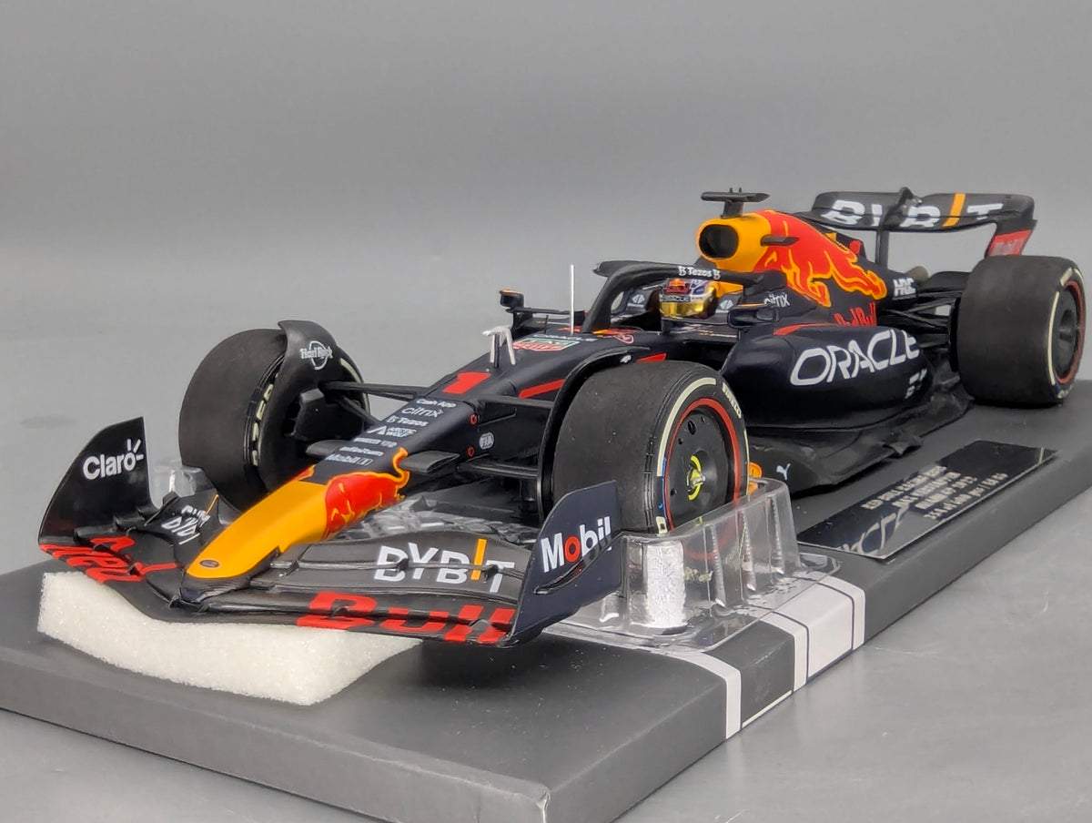 Modellautos 1:43 Minichamps Red Bull RB18 WINNER Miami GP 2022 Verstappen OVP