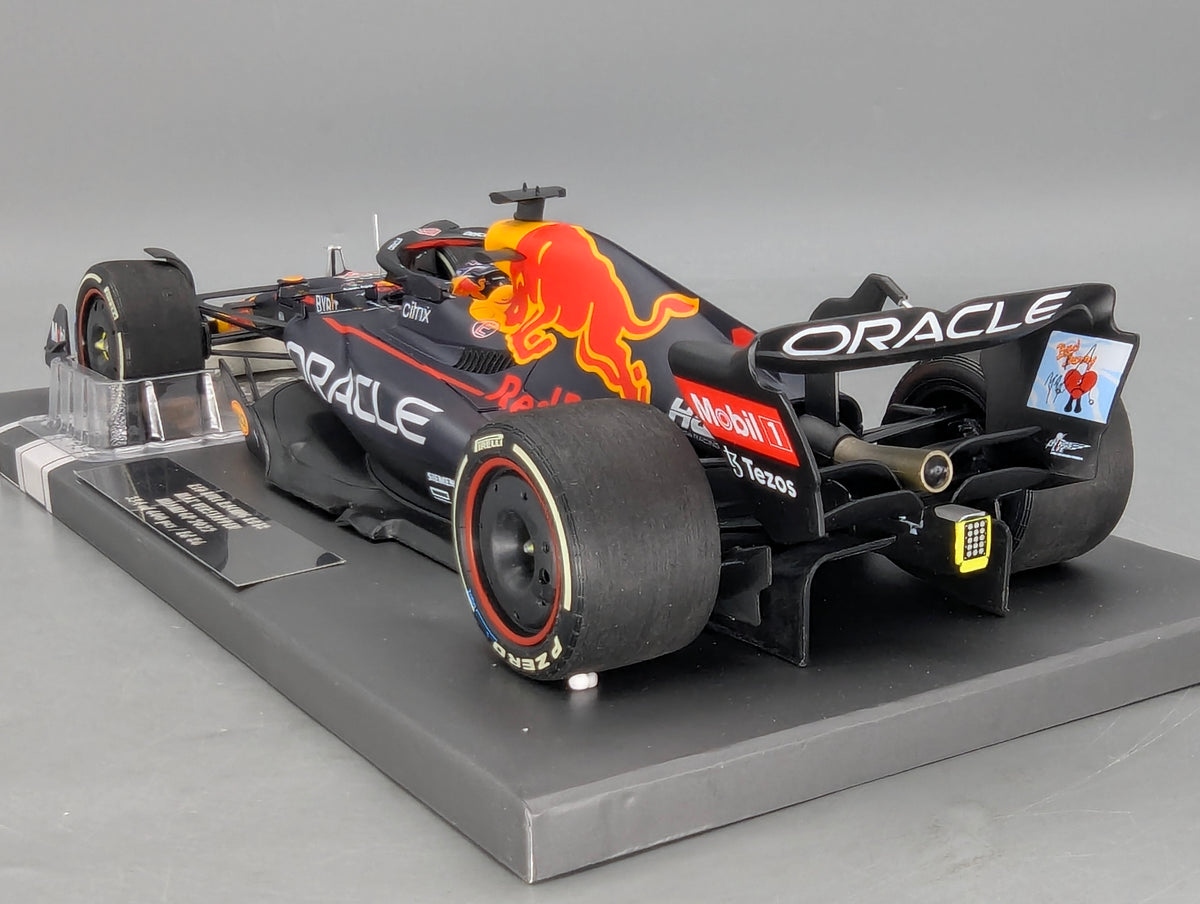 Modellautos 1:43 Minichamps Red Bull RB18 WINNER Miami GP 2022 Verstappen OVP