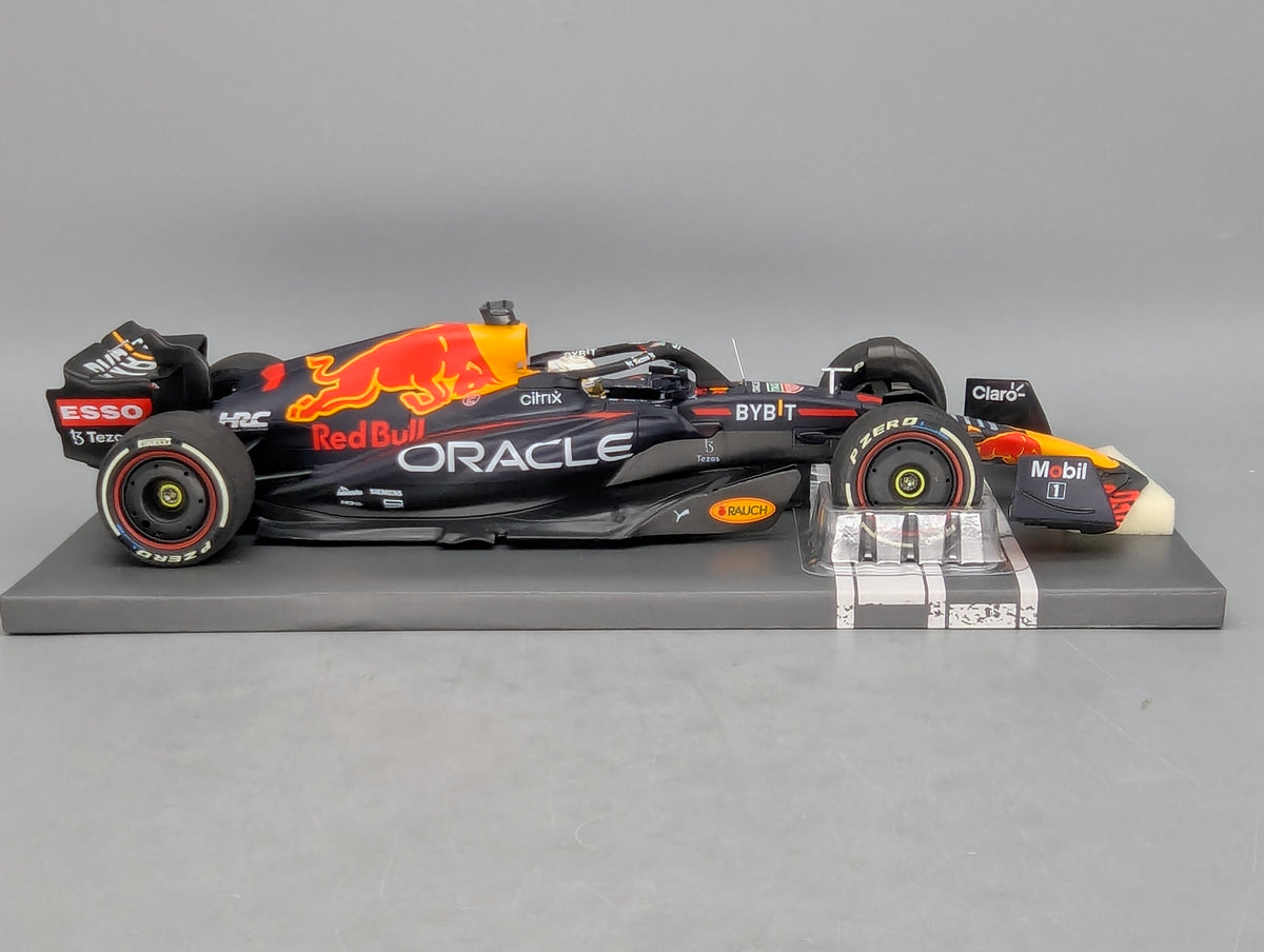 Modellautos 1:43 Minichamps Red Bull RB18 WINNER Saudi Arabia GP 2022 Verstappen OVP