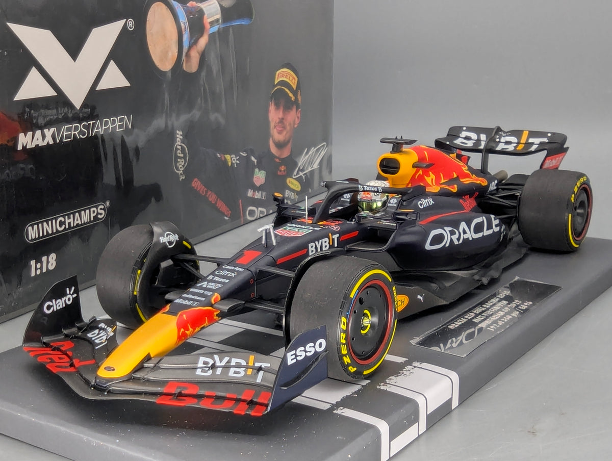 Modellautos 1:43 Minichamps Red Bull RB18 WINNER Ungarn GP 2022 Verstappen OVP