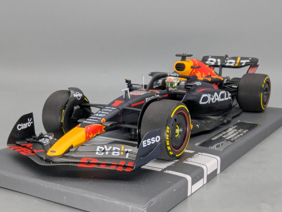 Modellautos 1:43 Minichamps Red Bull RB18 WINNER Ungarn GP 2022 Verstappen OVP