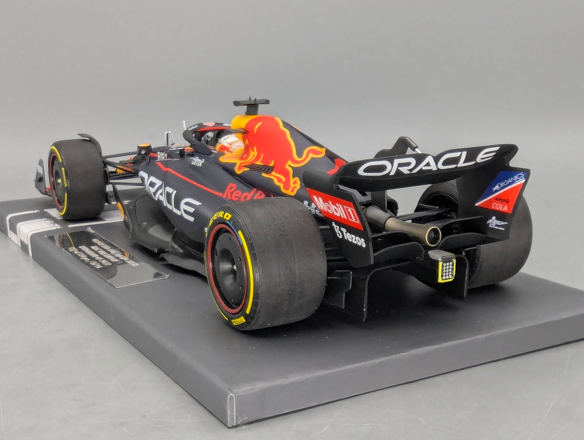 Modellautos 1:43 Minichamps Red Bull RB18 WINNER Ungarn GP 2022 Verstappen OVP