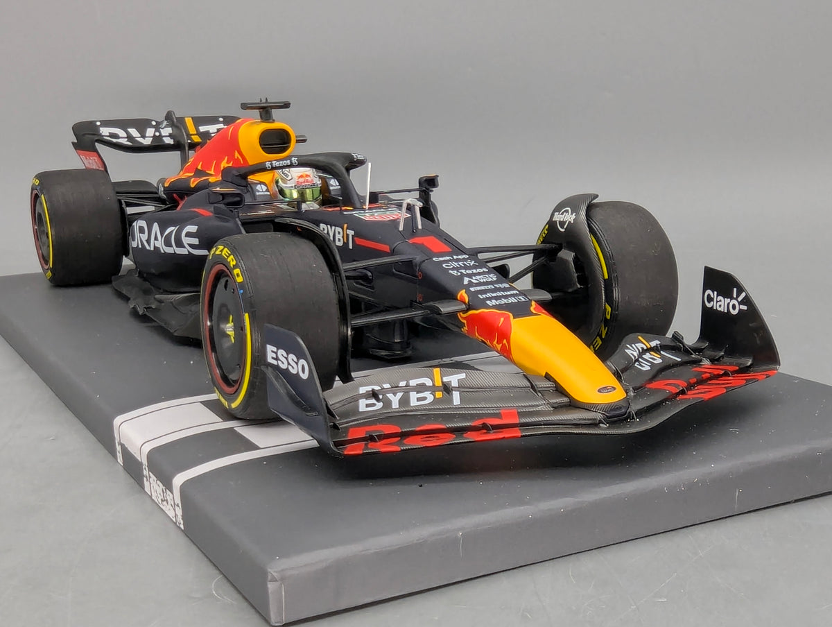 Modellautos 1:43 Minichamps Red Bull RB18 WINNER Ungarn GP 2022 Verstappen OVP