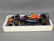 Modellautos 1:43 Minichamps Red Bull RB18 WINNER Ungarn GP 2022 Verstappen OVP