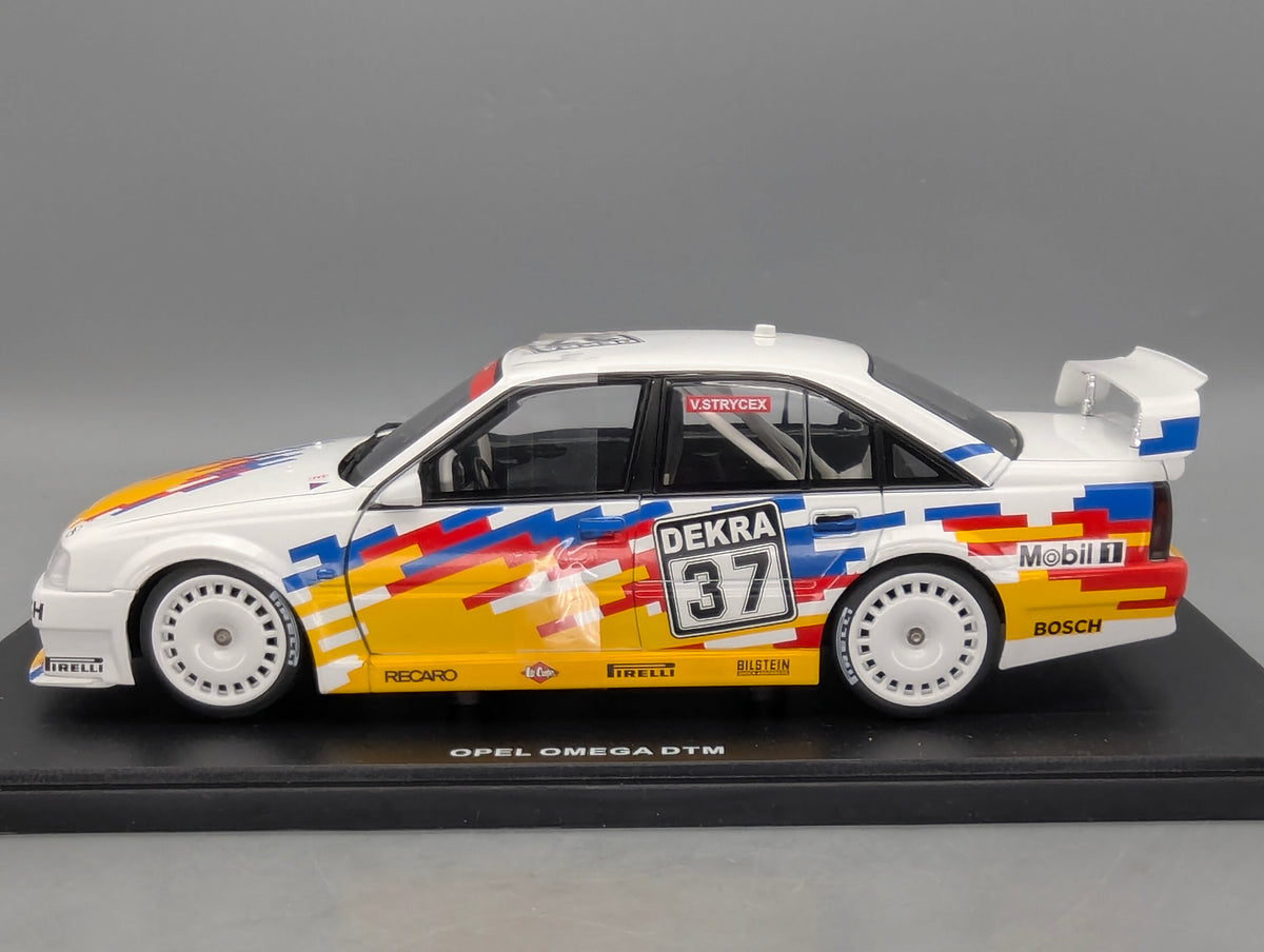 Modellautos 1:18 Werk83 Opel Omega EVO 500 DTM 1991 #37 V. Strycek mit OVP
