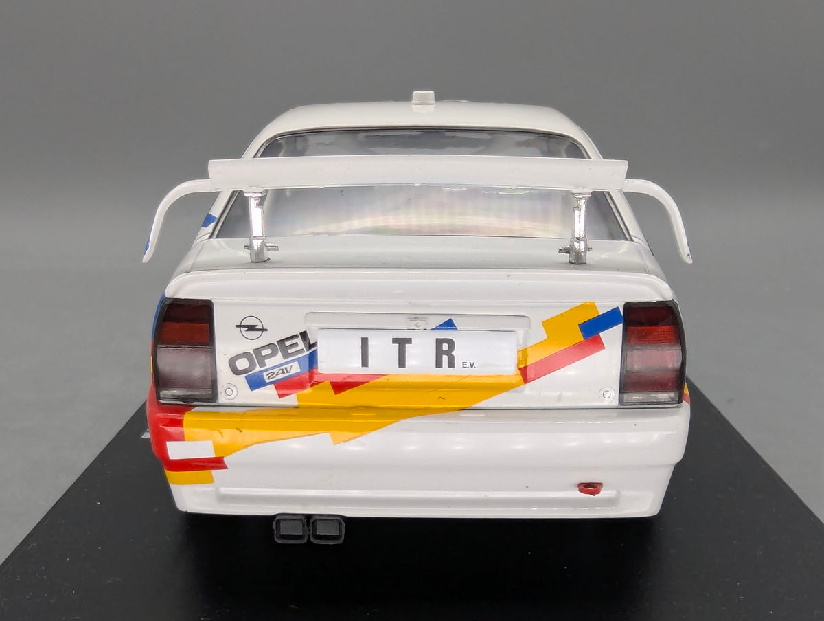 Modellautos 1:18 Werk83 Opel Omega EVO 500 DTM 1991 #37 V. Strycek mit OVP
