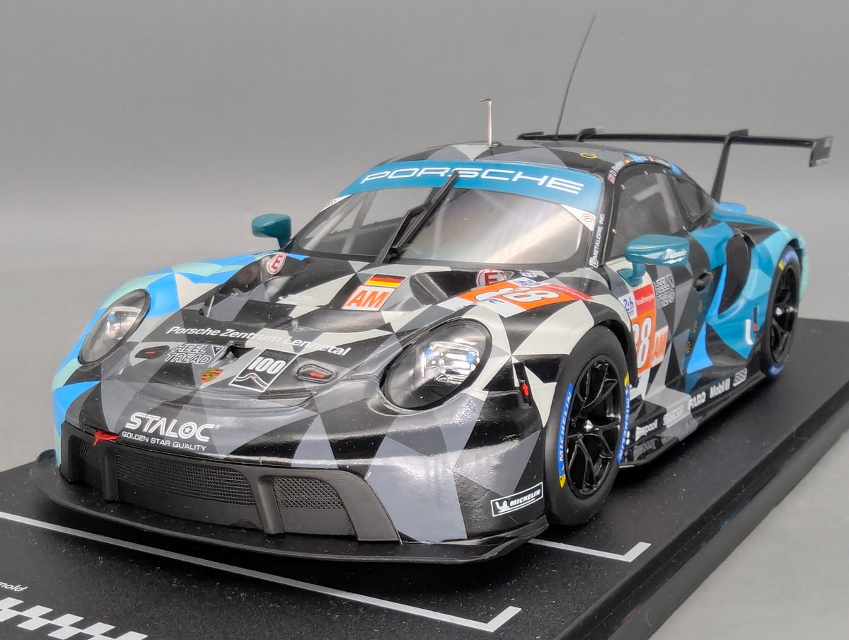 Modellautos 1:18 Ixo Porsche 911 RSR 24h Le Mans 2021 #88 mit OVP