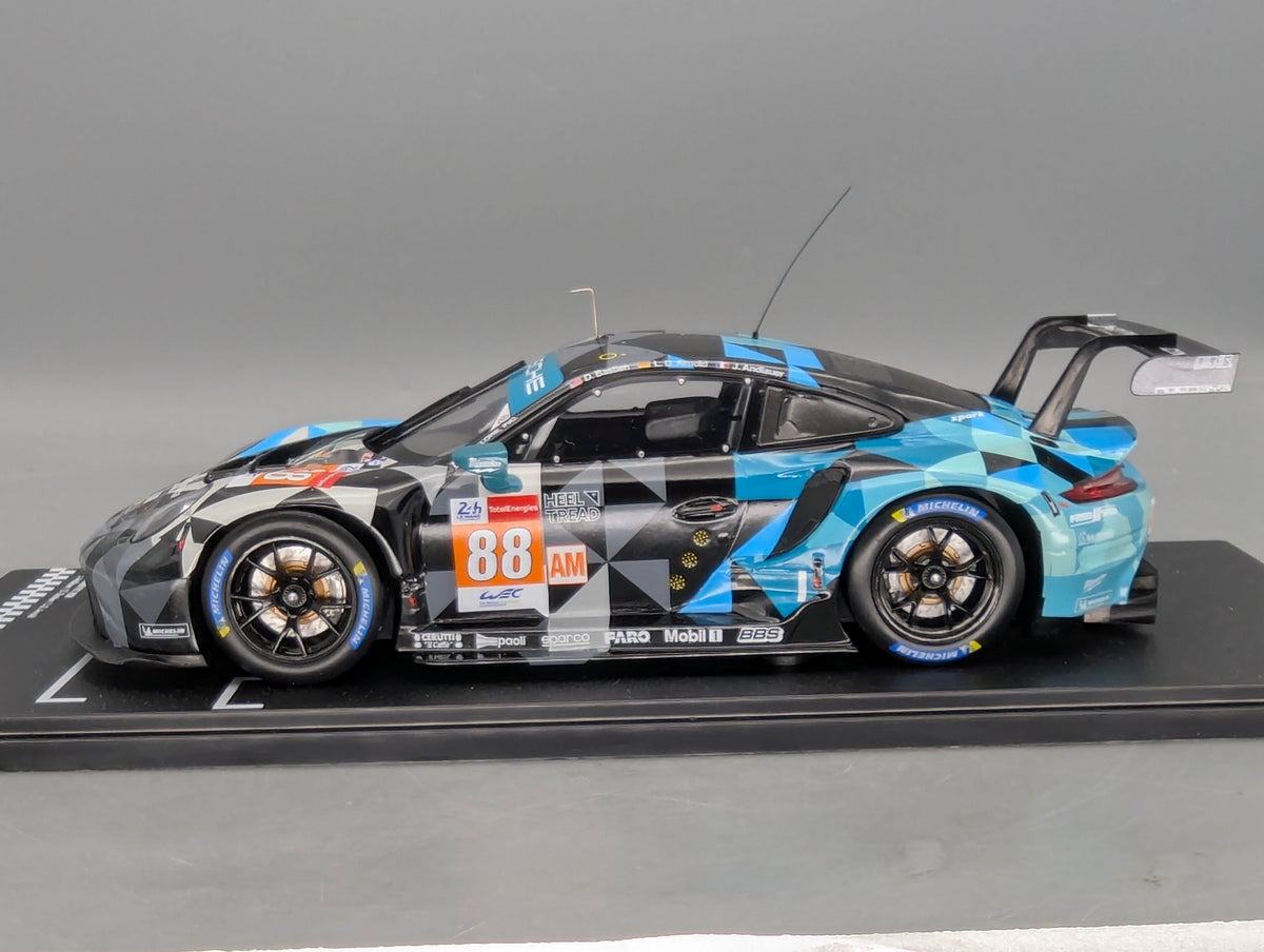 Modellautos 1:18 Ixo Porsche 911 RSR 24h Le Mans 2021 #88 mit OVP