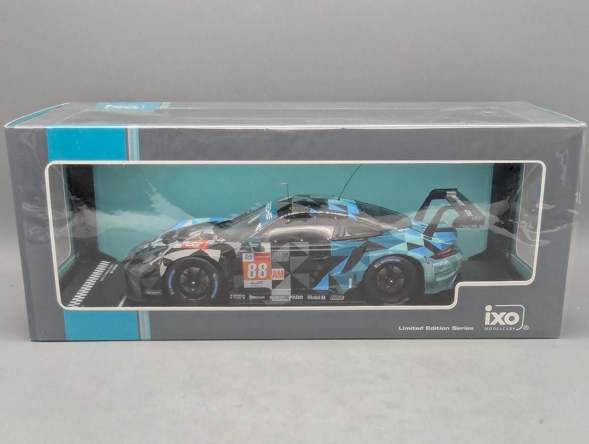 Modellautos 1:18 Ixo Porsche 911 RSR 24h Le Mans 2021 #88 mit OVP