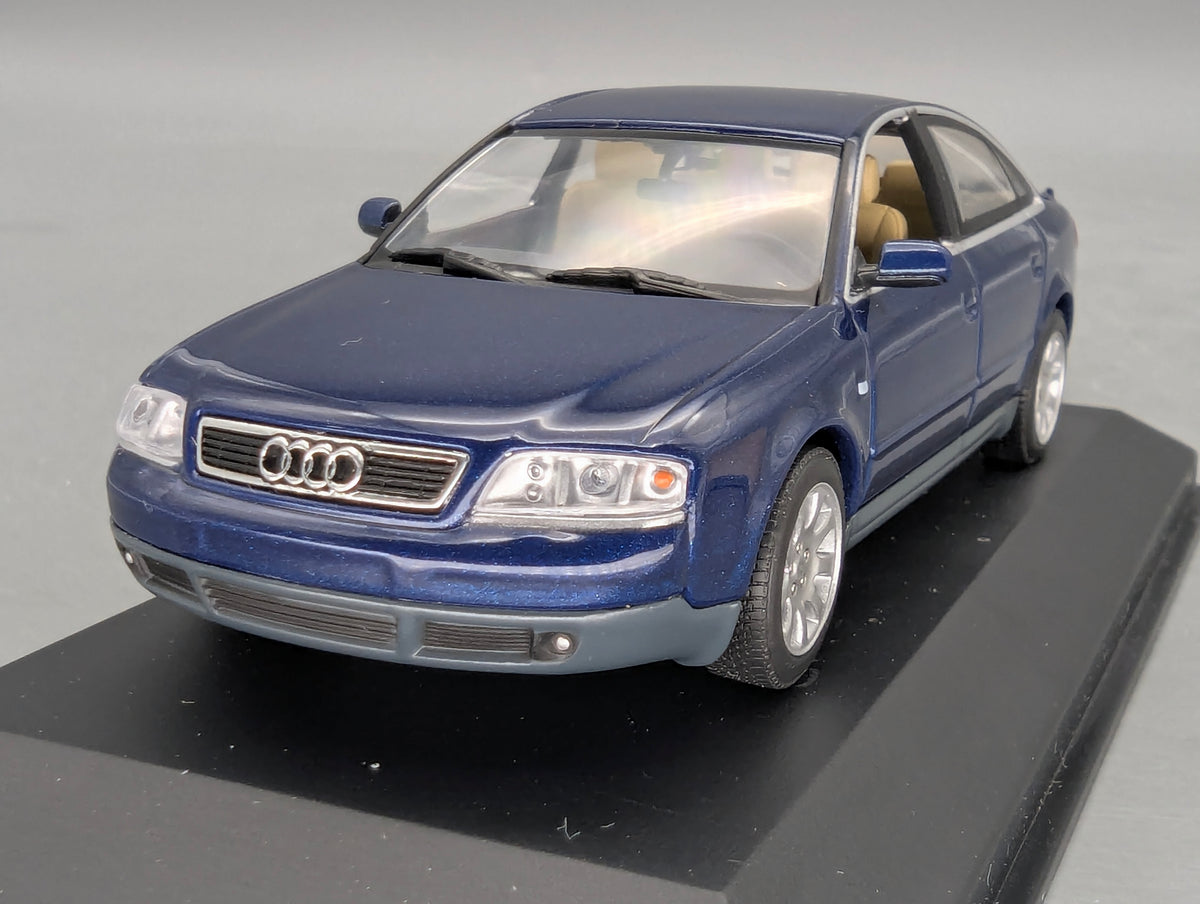 Modellautos 1:43 Minichamps Audi A6 Blau Metallic mit Dealer OVP