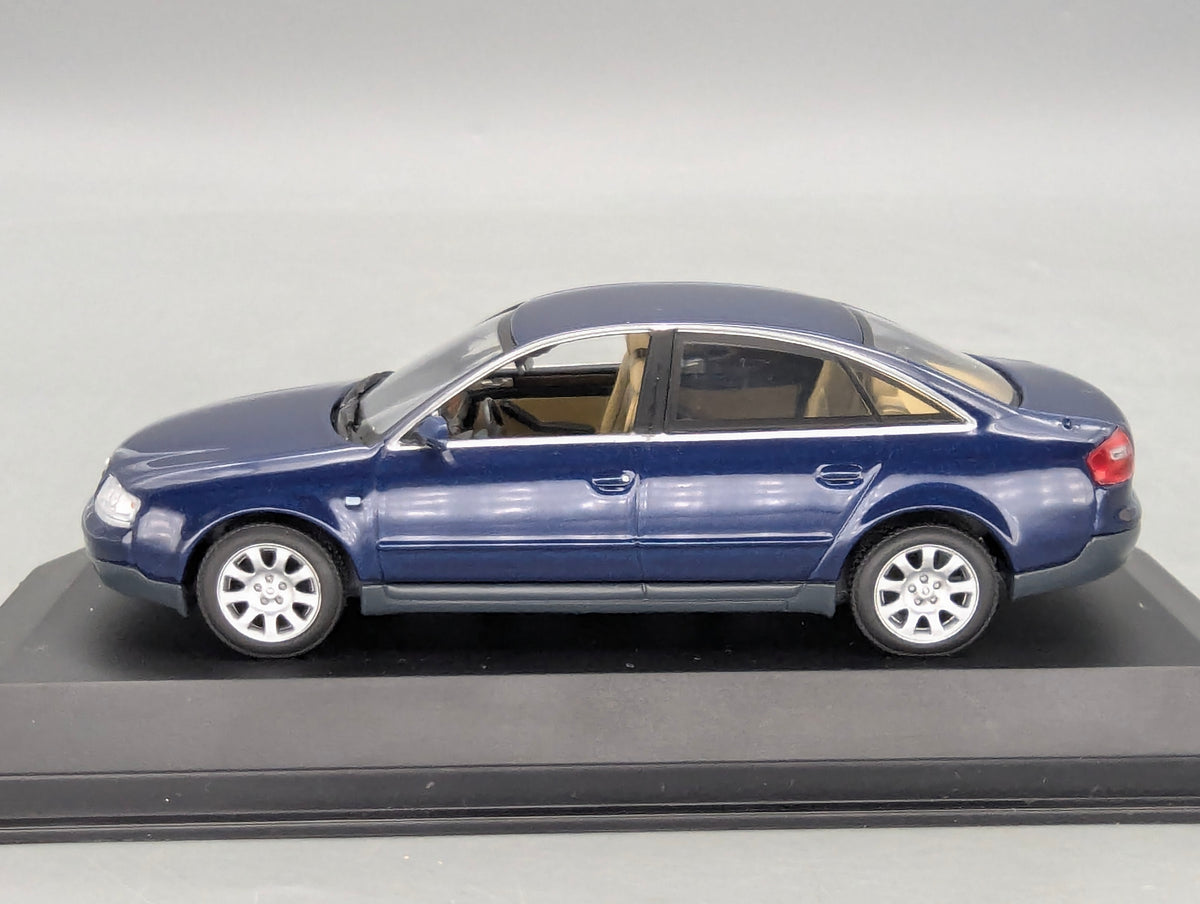 Modellautos 1:43 Minichamps Audi A6 Blau Metallic mit Dealer OVP